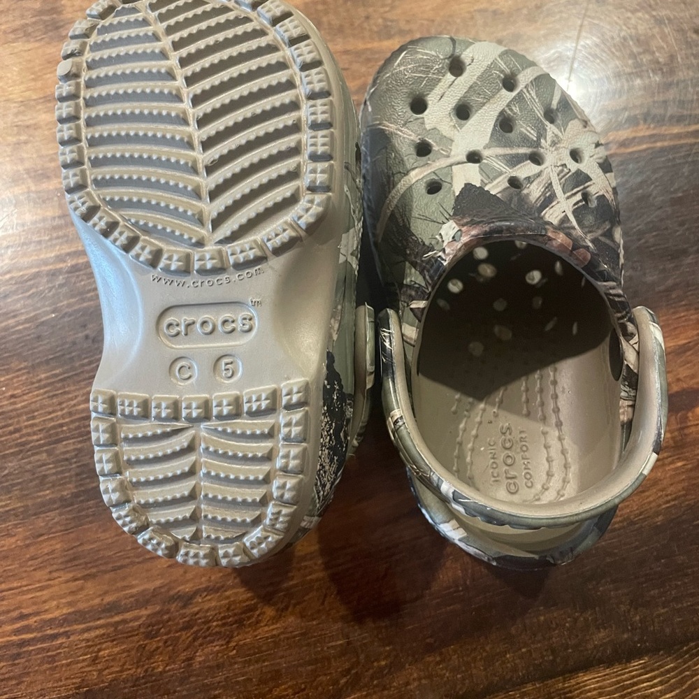 Camo crocs
